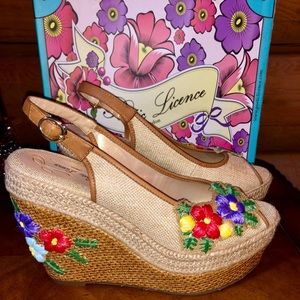 Poetic License “Petal Pusher” wedge, size 9